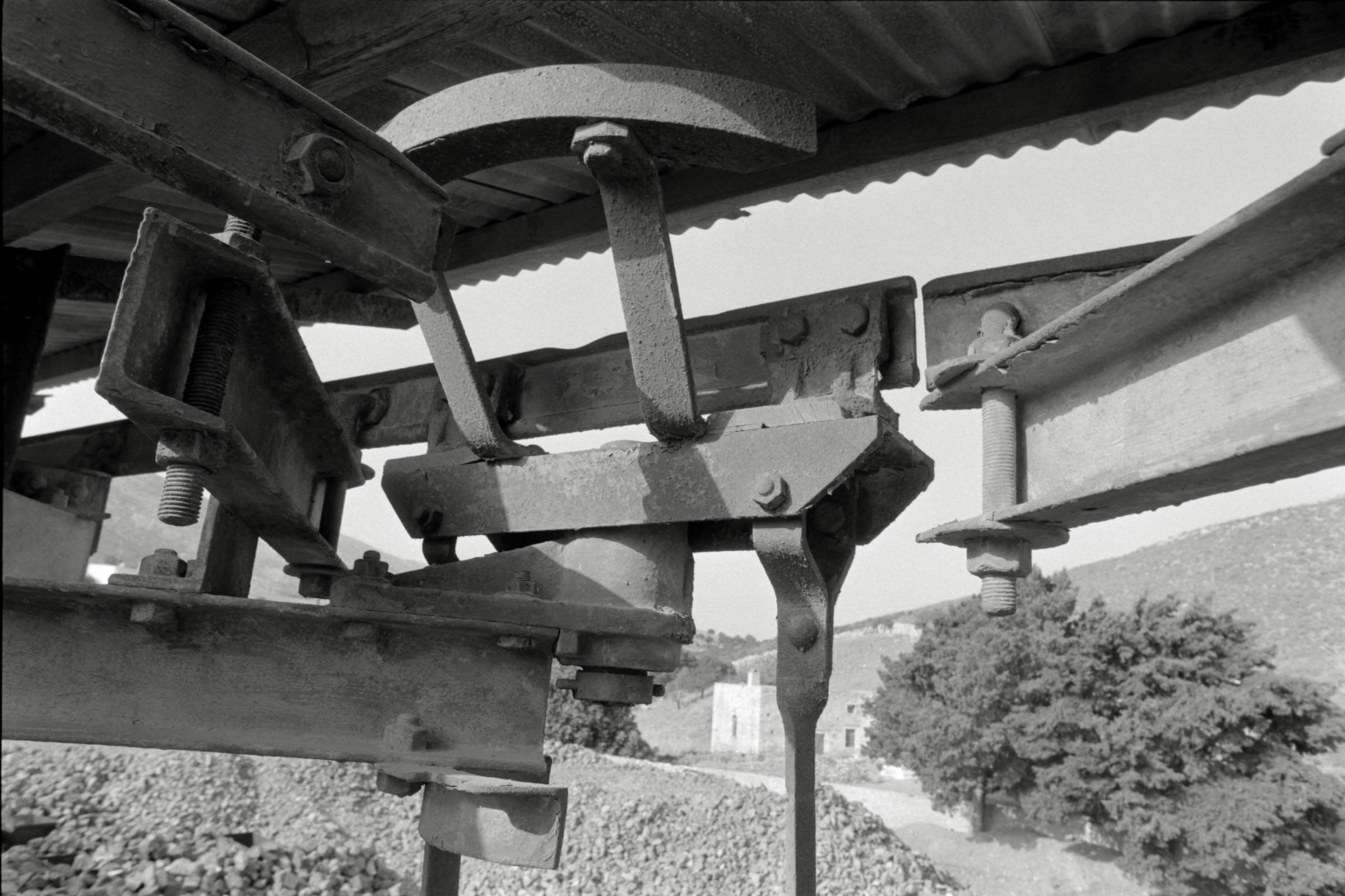 AHP F1991 09 006 sc250507 img06 NLP